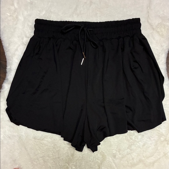 Flowy Athletic Shorts - Love Tree - Picture 1 of 3